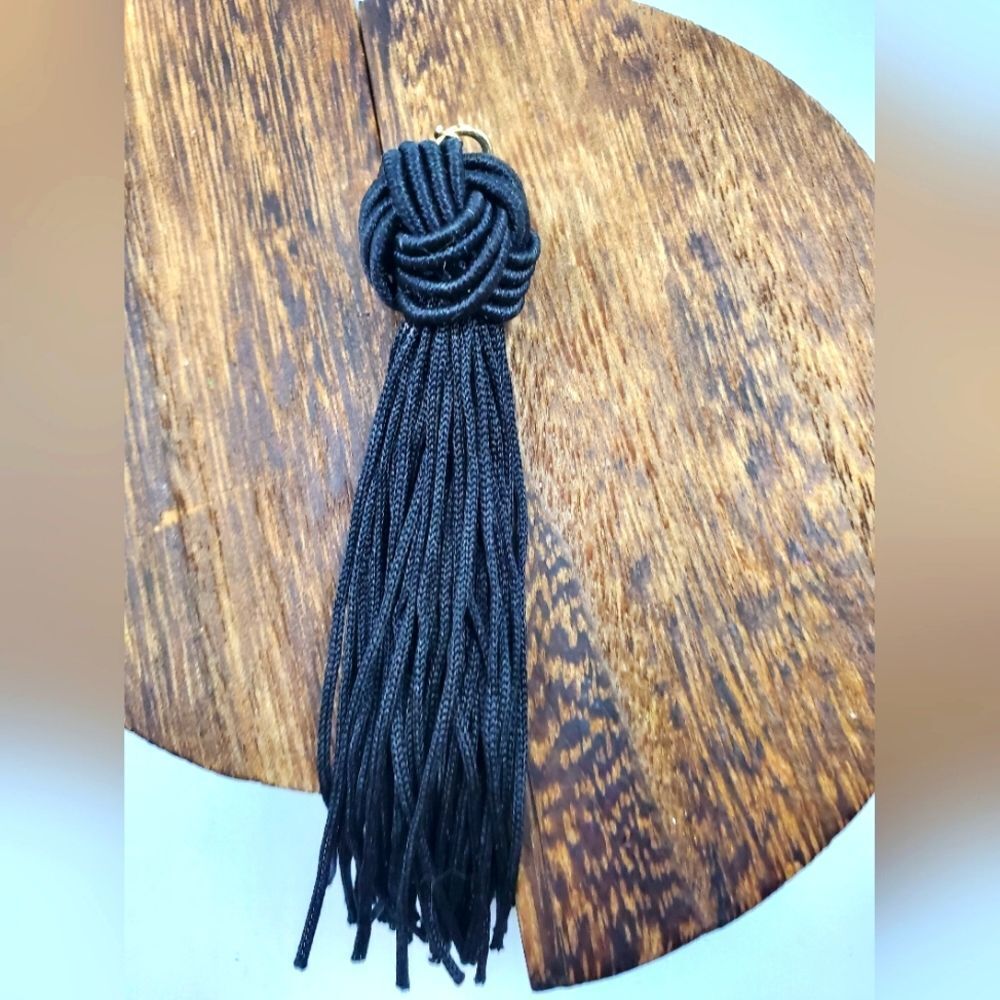 Black tassel‎ knot necklace pendant